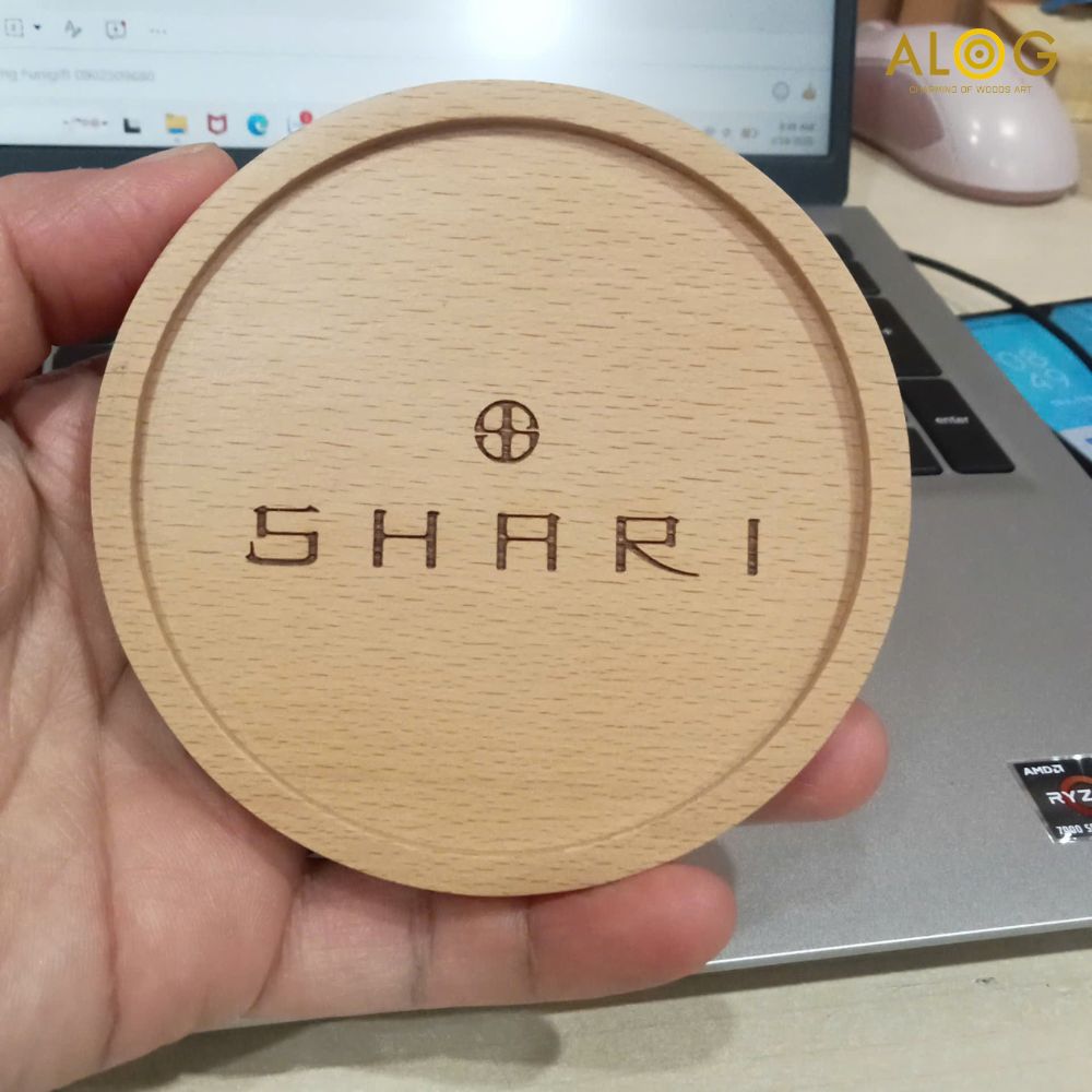 Mỗi món quà từ gỗ là duy nhất như chính người nhận